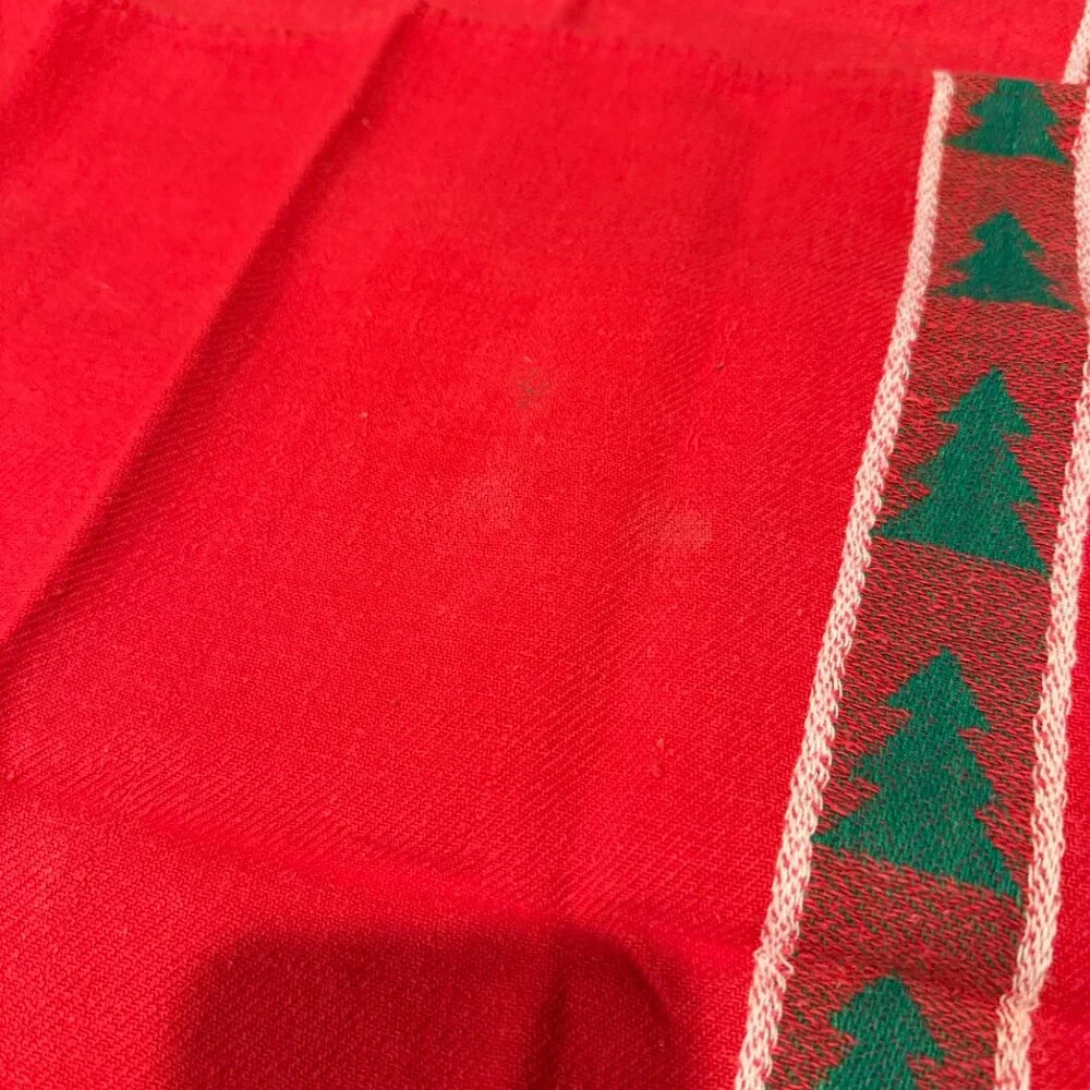 Vintage 80s Tag‎ Textiles Red Christmas Tree 2 Napkins Embroidered Cloth Holiday